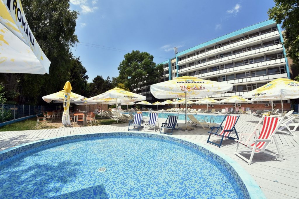 1337d5c8-f3e7-44d2-b555-e9c5093aede6